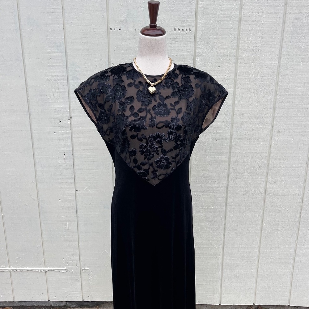 Jeffrey & Dara Evenings by Tom Bara Black Velvet Floral Dress Size 10